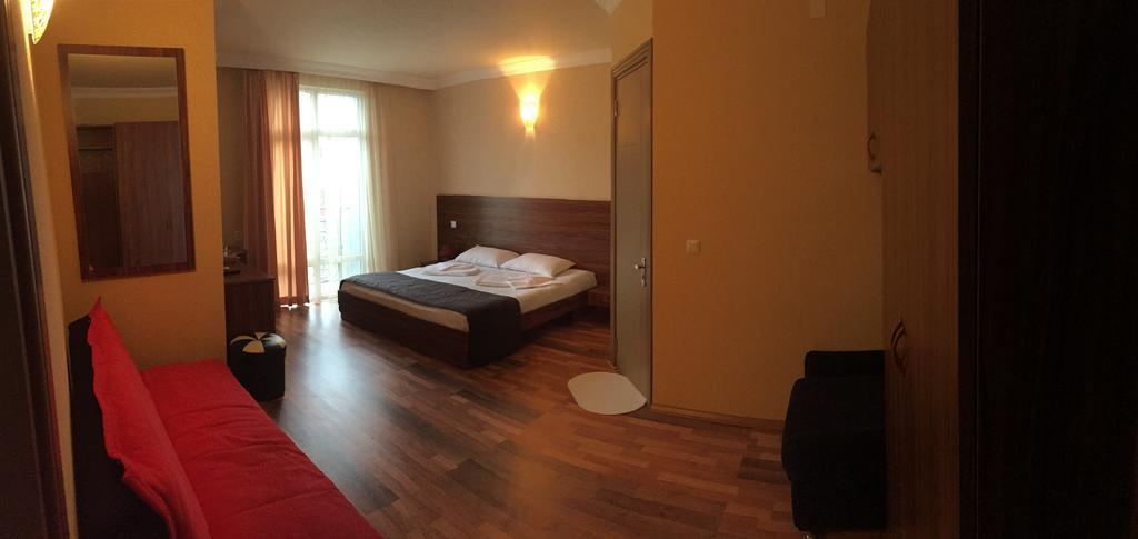 Guest House Smile Kobuleti ห้อง รูปภาพ