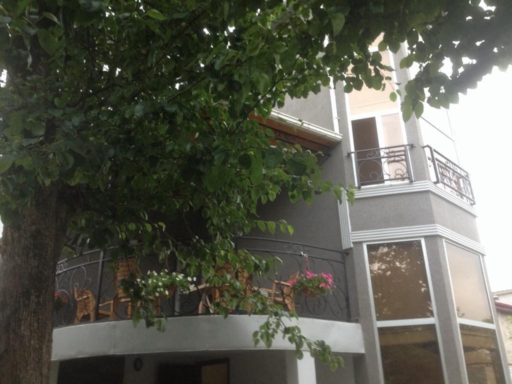 Guest House Smile Kobuleti ภายนอก รูปภาพ