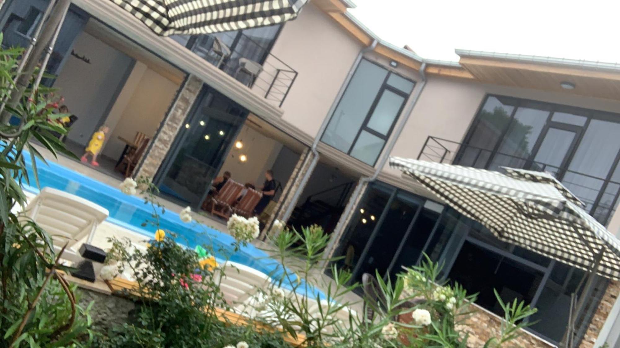 Guest House Smile Kobuleti ภายนอก รูปภาพ