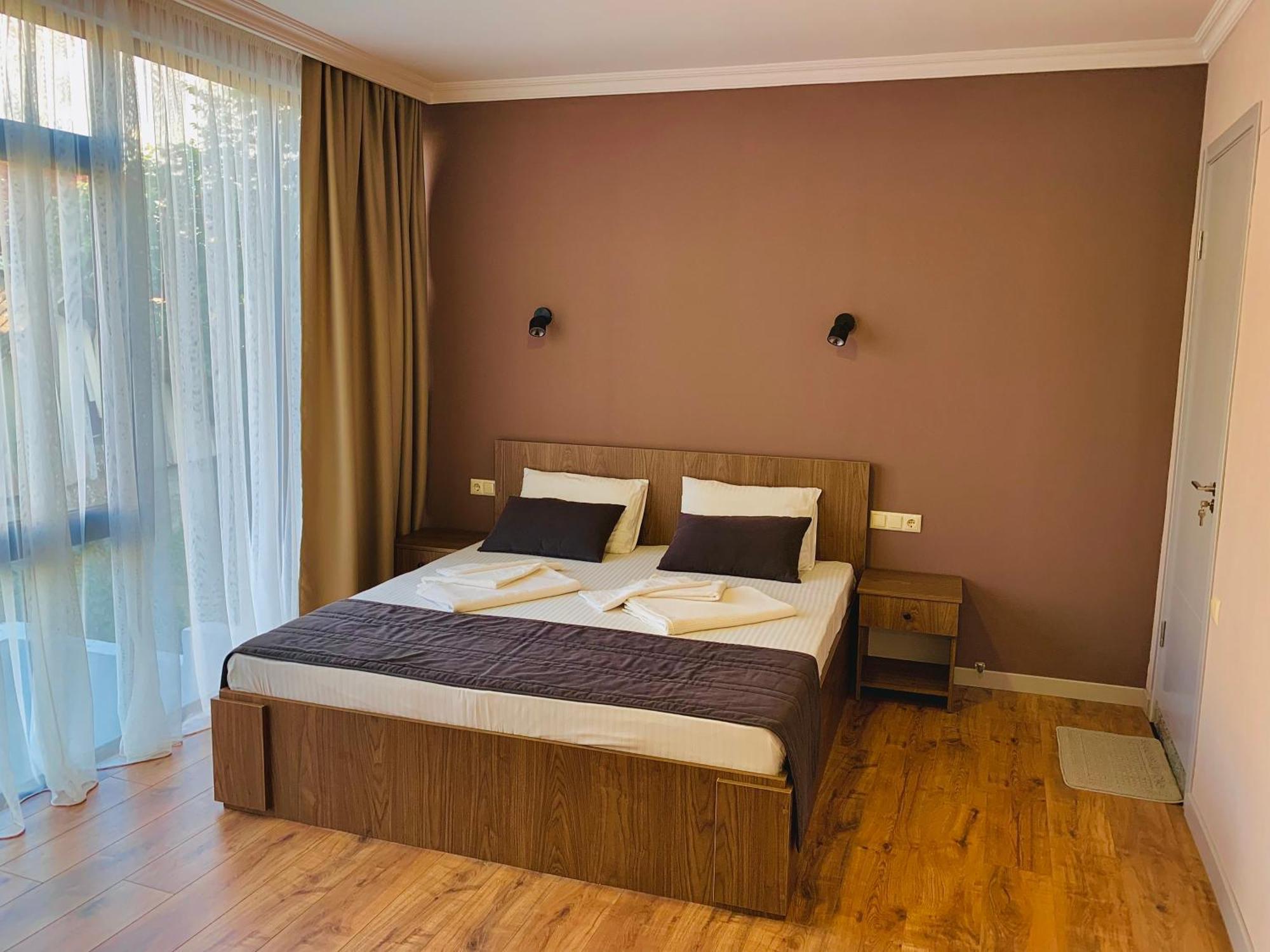 Guest House Smile Kobuleti ภายนอก รูปภาพ