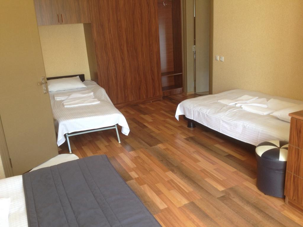 Guest House Smile Kobuleti ภายนอก รูปภาพ