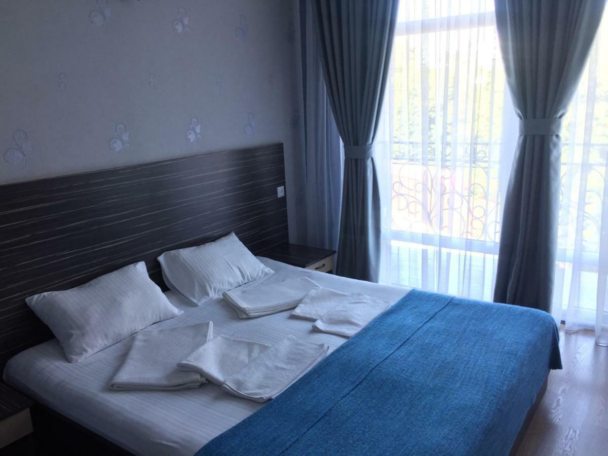 Guest House Smile Kobuleti ภายนอก รูปภาพ